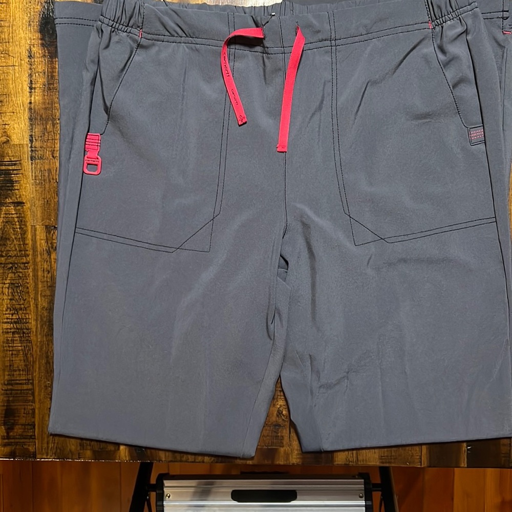 Lightly used Carhartt Force scrub set.